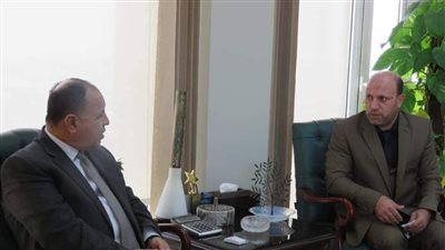 ضربوه بمقر عمله.. التفاصيل الكاملة لتعدي سائقي مديرية الصحة بالقليوبية على مدير الحسابات