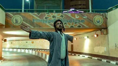 سيشن لشاب بأسيوط يثير الجدل.. ومستخدمون للسوشيال ميديا: يتشبه باليهود