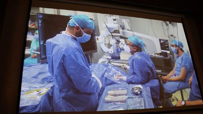 لأول مرة.. بث مباشر من عملية جراحية في مصر إلى روما خلال مؤتمر معهد بحوث أمراض العيون