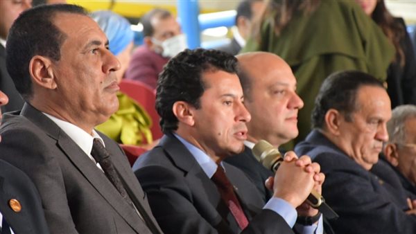 وزير الشباب والرياضة