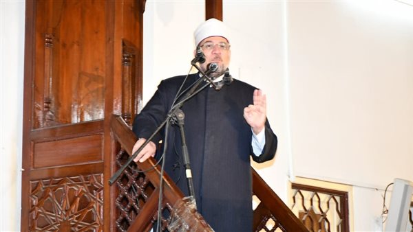 وزير الأوقاف خلال