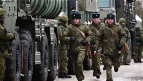 قوات روسية ضخمة على