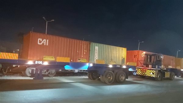 قطار نقل الحاويات