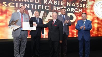 أستاذ بعلوم طنطا يفوز بجائزة محمد ربيع ناصر للبحث العلمي لعام 2021