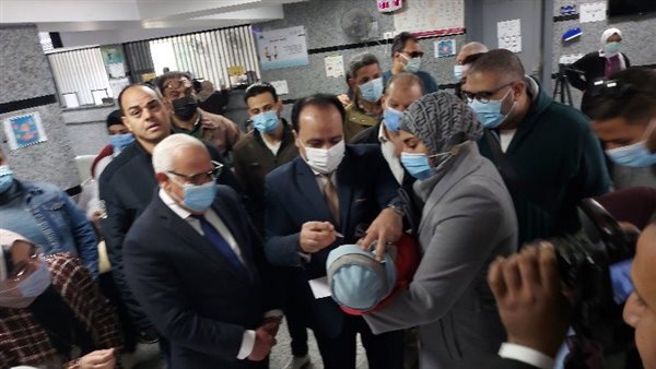 محافظ بورسعيد يدشن