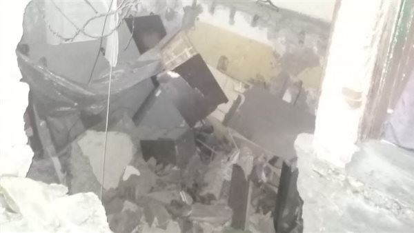 انهيار سقف عقار في