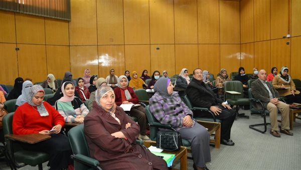 ندوة علمية بجامعة