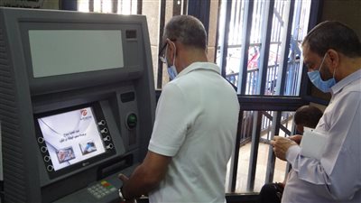 بدء تغذية ماكينات الصرف بمرتبات شهر ديسمبر 2021 للعاملين بالدولة