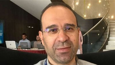 وفاة والد المعلق الرياضي عصام الشوالي بعد صراع مع المرض