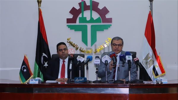 وزير القوى العاملة