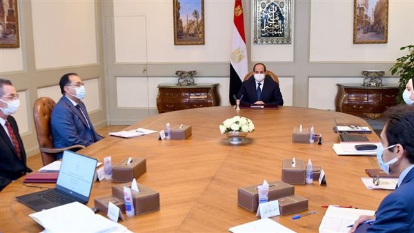 السيسي وجانب من الحكومة