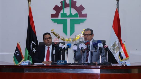 وزير القوى العاملة