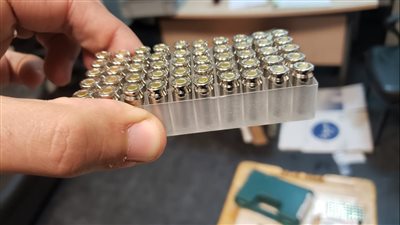 ضبط محاولة تهريب طبنجة صوت ومطواة وعدد من الطلقات