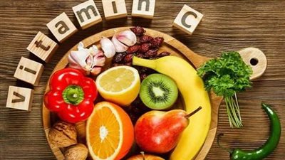 اعرف مصادر فيتامين سي في الخضار والفاكهة..الكيوي والسبانخ الأفضل  
