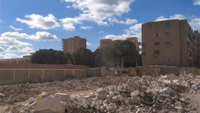 إزالة مبنى الإدارة الزراعية بسمالوط لإنشاء موقف سيارات