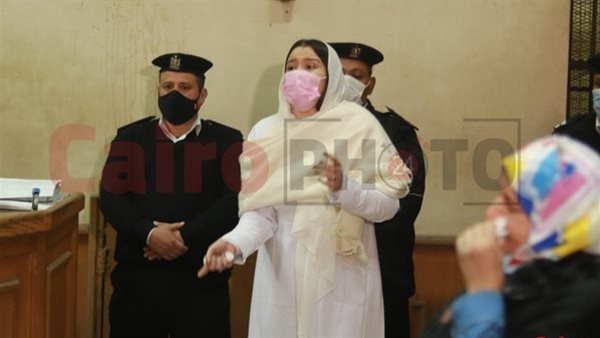 فتاة تيك توك حنين