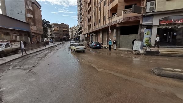 شوارع البحيرة خلال