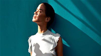 3 علامات ضمن أعراض نقص فيتامين سي النفسية.. كيف تحدث؟