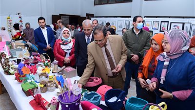 التربية النوعية بسوهاج تفتتح معرضًا للفنون التشكيلية والاقتصاد المنزلي
