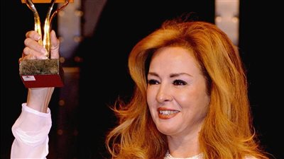 حاولت الانتحار بسبب ابنتها.. أسرار في حياة الجميلة نجلاء فتحي