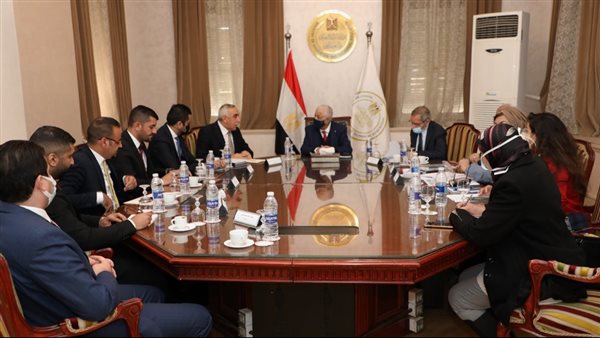 اجتماع التعليم مع