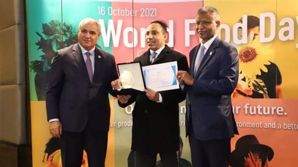 تكريم الصحفي خالد