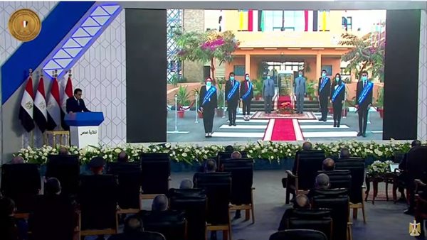 الرئيس يفتتح مستشفى