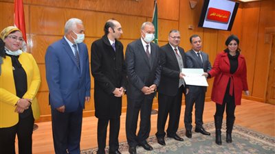 محافظ القليوبية يشهد ختام الدورة التدريبية لمسئولي وحدات حقوق الإنسان