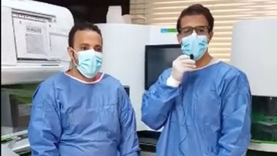 أحد الأطباء بمركز الفيروسات: نتائج مسحة كورونا تظهر خلال ساعة.. ونمتلك أحدث الأجهزة | لايف