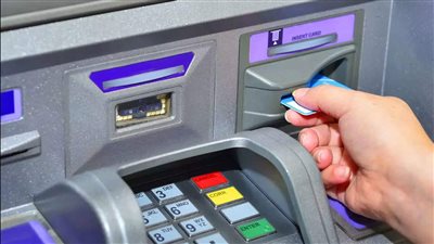هل تتأثر ماكينات الـ ATM بانقطاع الكهرباء؟.. مسئول مصرفي يجيب