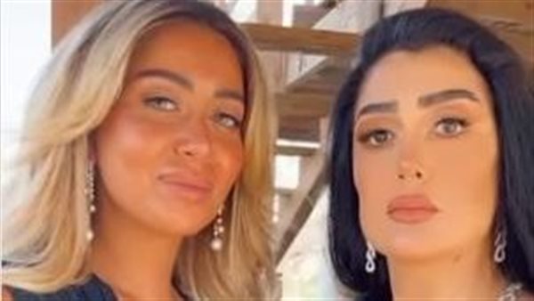 غادة عبد الرازق وابنتها