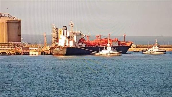 ميناء دمياط