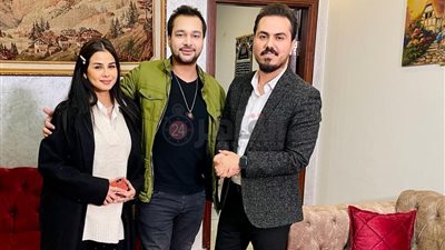 انفعلت بسبب علي غزلان.. منة عرفة وزوجها ضيوف برنامج نزار الفارس| فيديو