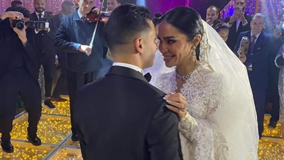  الإعلامي هاني حتحوت يحتفل بزفافه على مصممة الأزياء عالية كُريِّم وسط فرحة العائلة والأصدقاء