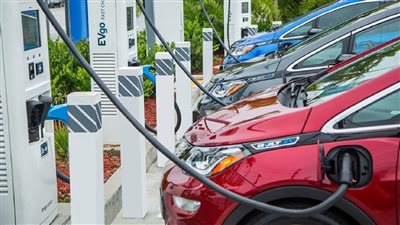 السيارات الكهربائية تستعد لتحقيق رقم قياسي بنهاية العام الحالي
