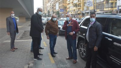 محافظ الجيزة يوجه بإزالة موقف سرفيس عشوائي بميدان الملكة زبيدة بالعجوزة 