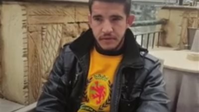 اليأس خيانة.. شاب مبتور اليد بالمنوفية يعمل في رفع مواد البناء للإنفاق على والدته | فيديو