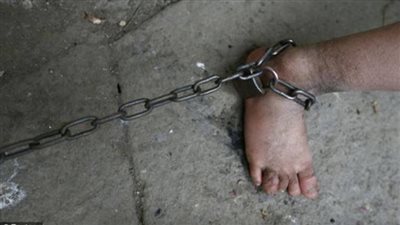 بعد تداول فيديو صادم.. ضبط أم قيّدت صغيرتها بالحبال واعتدت عليها داخل حمام شقتها بطنطا