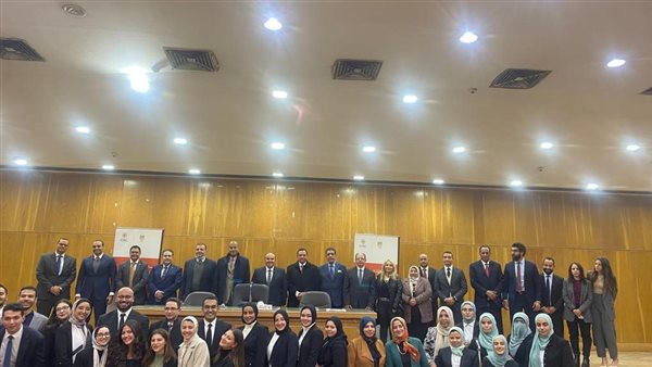 خلال مناقشة رسالة