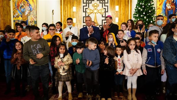 الكاظمي يحتفل بعيد