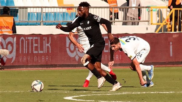 من مباراة ألتاي وقاسم