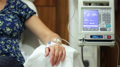 دون كيماوي.. فريق طبي في برشلونة يتوصل إلى علاج لسرطان الدم | فيديو جراف