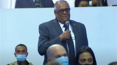 المقاول هاني تادروس الذى مازحه السيسي: تكلفة تنفيذ محور دار السلام بسوهاج 2 مليار جنيه