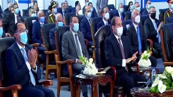 لحظة الأمر بافتتاح