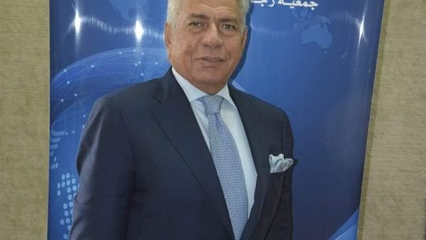 الدكتور أحمد السكري