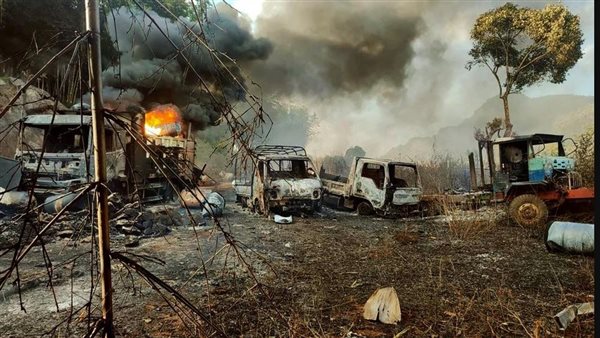 حرق السيارات في ميانمار