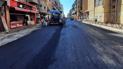 رصف الطرق وإزالة الإشغالات بحي المناخ ببورسعيد | صور 