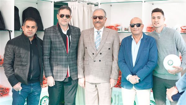 أشرف نصار يفتتح نادي