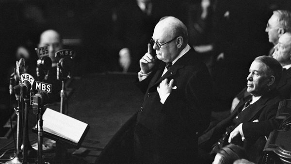 ونستون تشرشل أثناء