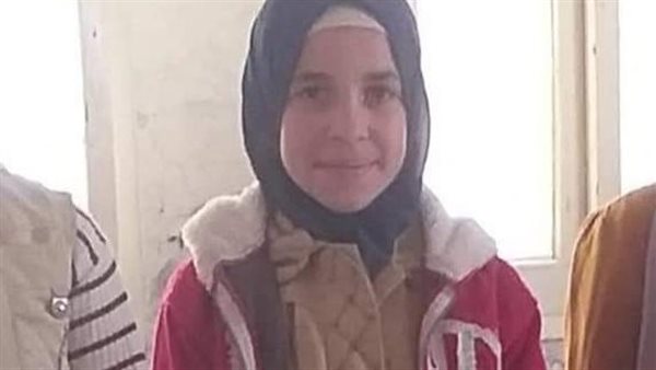 الطالبة حنان محمد